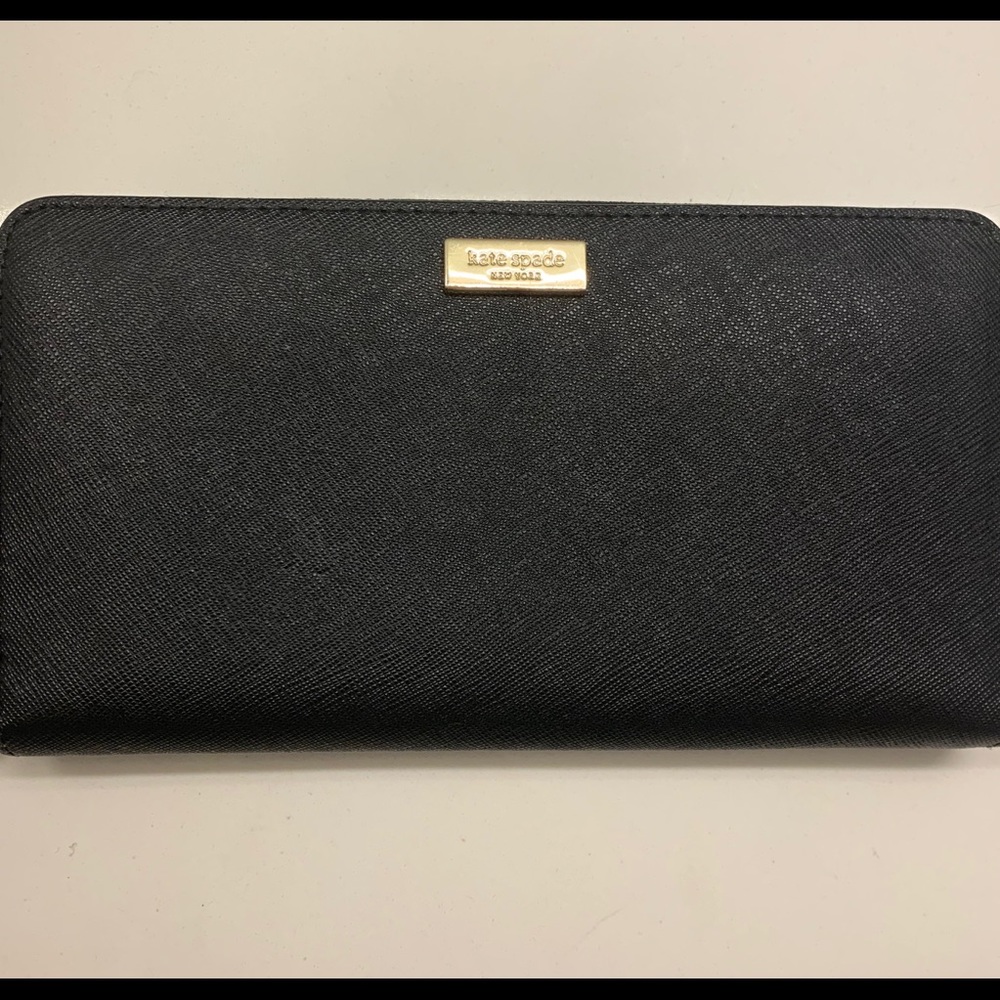 Kate Spade Wallet- black.